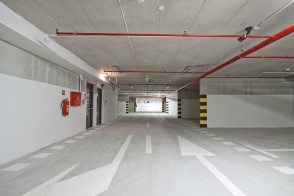 Poslovni prostor u Splitu: uredski, 64 m2 (iznajmljivanje)