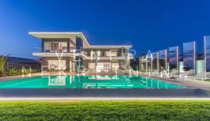 Luksuzna vila s pogledom na more 400 m2, Istra