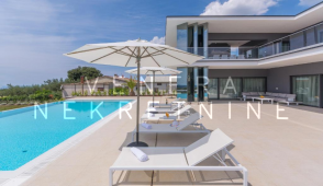Luksuzna vila s pogledom na more 400 m2, Istra