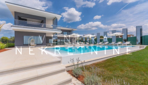 Luksuzna vila s pogledom na more 400 m2, Istra
