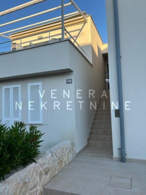 Petrčane (Sunnyside resort) - drugi red od mora, odlična investicija