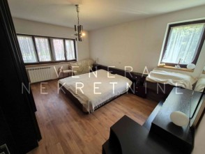 Kuća 228 m2 Odra sa 2 građevinska zemljišta 2078 m2