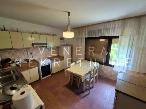 Kuća 228 m2 Odra sa 2 građevinska zemljišta 2078 m2