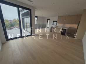 Kuća sa 3 stana Sveti Duh, 405 m2