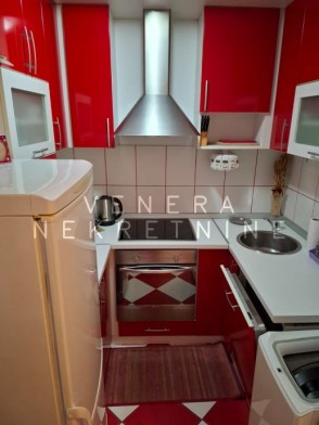 2 soban stan Knežija, 42 m2