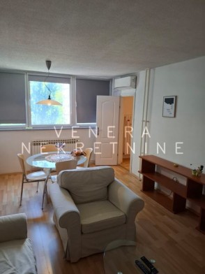 2 soban stan Knežija, 42 m2