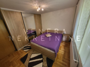 3 soban stan Knežija, 65 m2