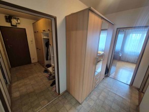 2 soban stan Travno 70 m2 (moguća prenamjena u 3 soban), B. Magovca