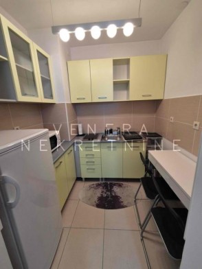 2 soban stan Knežija, 44 m2